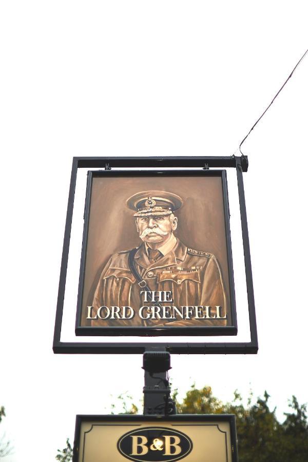 The Lord Grenfell Bed & Breakfast Maidenhead Bagian luar foto The Lord Grenfell pub sign