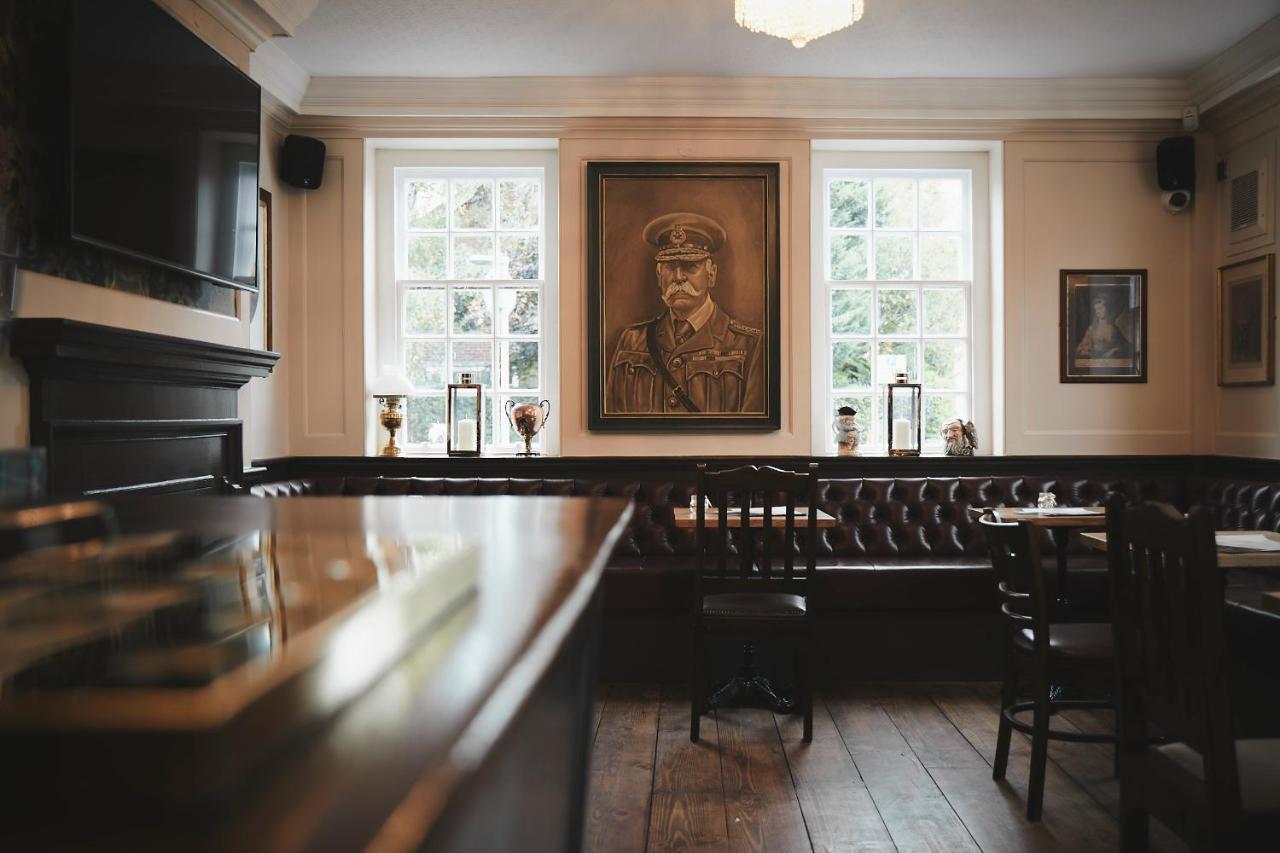 The Lord Grenfell Bed & Breakfast Maidenhead Bagian luar foto The interior of the pub